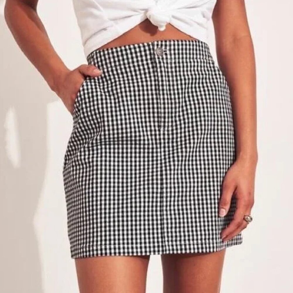 Black and White Plaid Skirt Hollister Medium